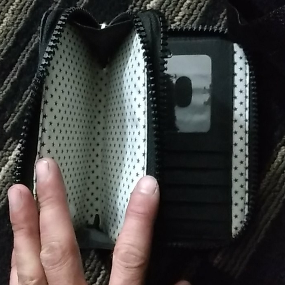 Wallet - Picture 3 of 3